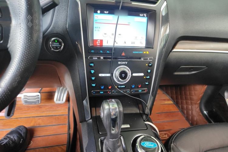 Used Ford Explorer 2018 2.3T Elite Edition Audio And AC Panel