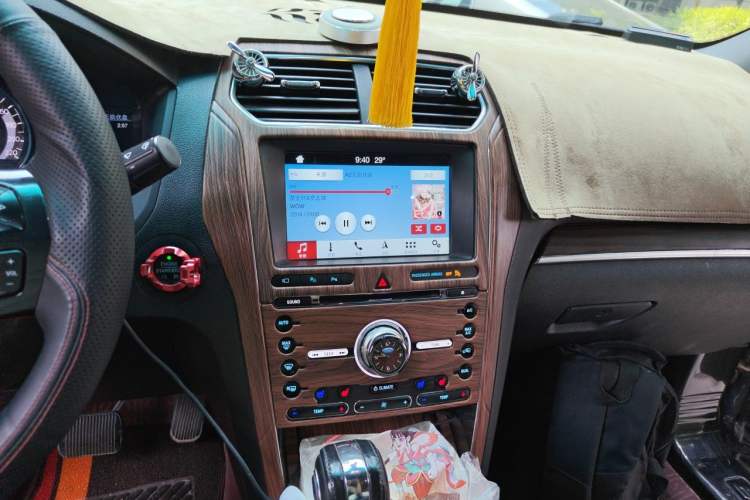 Used Ford Explorer 2018 2.3T Elite Edition Audio And AC Panel