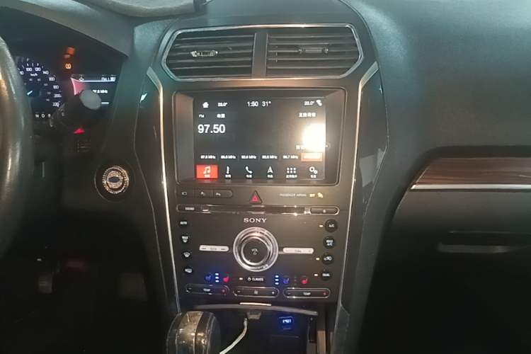 Used Ford Explorer 2018 2.3T Elite Edition Audio And AC Panel