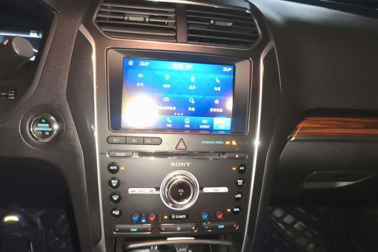 Used Ford Explorer 2018 2.3T Elite Edition Audio And AC Panel