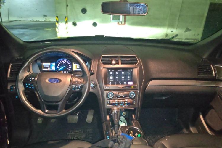Used Ford Explorer 2018 2.3T Fashion Edition Center Console