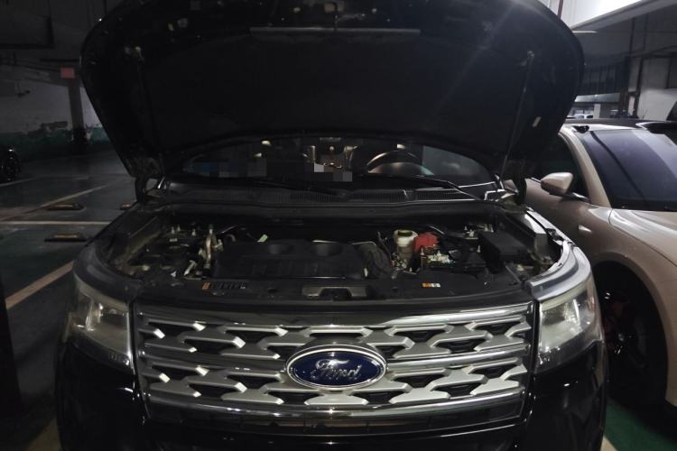 Used Ford Explorer 2018 2.3T Elite Edition Engine Bay