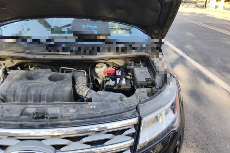 Used Ford Explorer 2018 2.3T Elite Edition Engine Bay Left