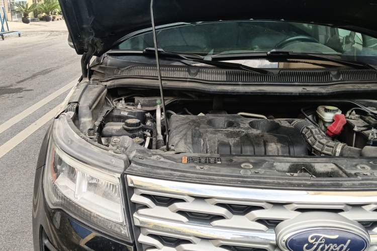 Used Ford Explorer 2018 2.3T Elite Edition Engine Bay Right
