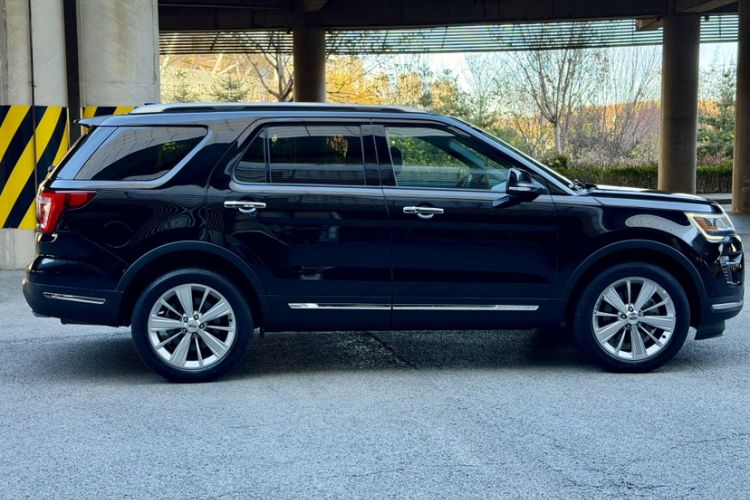 Used Ford Explorer 2018 2.3T Elite Edition Exterior 3