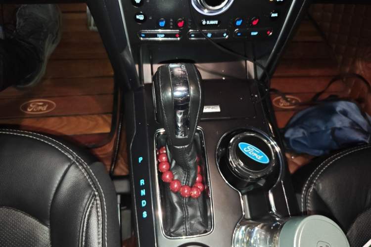 Used Ford Explorer 2018 2.3T Elite Edition Gear Lever