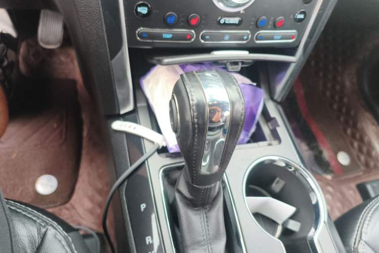Used Ford Explorer 2018 2.3T Elite Edition Gear Lever