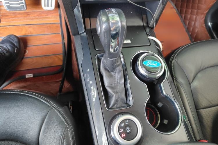 Used Ford Explorer 2018 2.3T Elite Edition Gear Lever