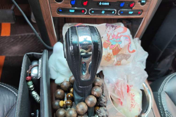 Used Ford Explorer 2018 2.3T Elite Edition Gear Lever