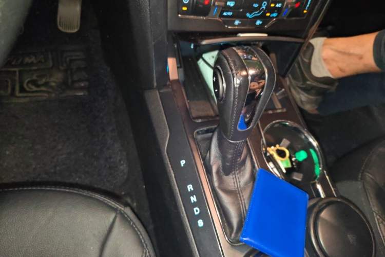 Used Ford Explorer 2018 2.3T Fashion Edition Gear Lever