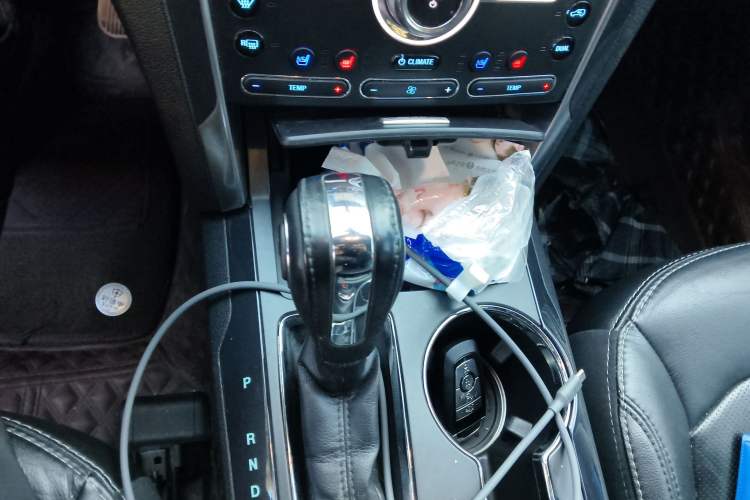Used Ford Explorer 2018 2.3T Elite Edition Gear Lever