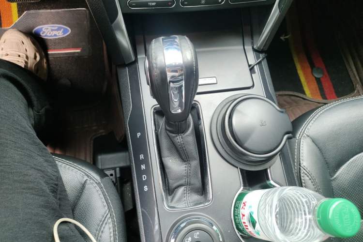 Used Ford Explorer 2018 2.3T Elite Edition Gear Lever