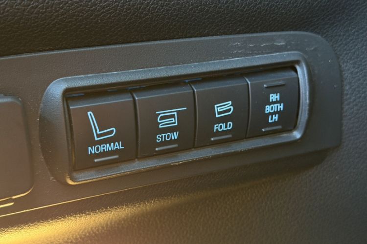 Used Ford Explorer 2018 2.3T Elite Edition Interior 14
