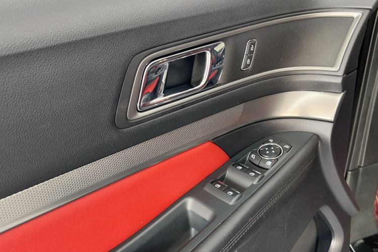 Used Ford Explorer 2018 2.3T Fashion Edition Interior 4