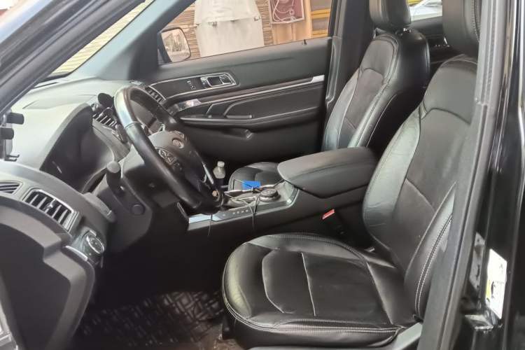 Used Ford Explorer 2018 2.3T Elite Edition Left Front Seat