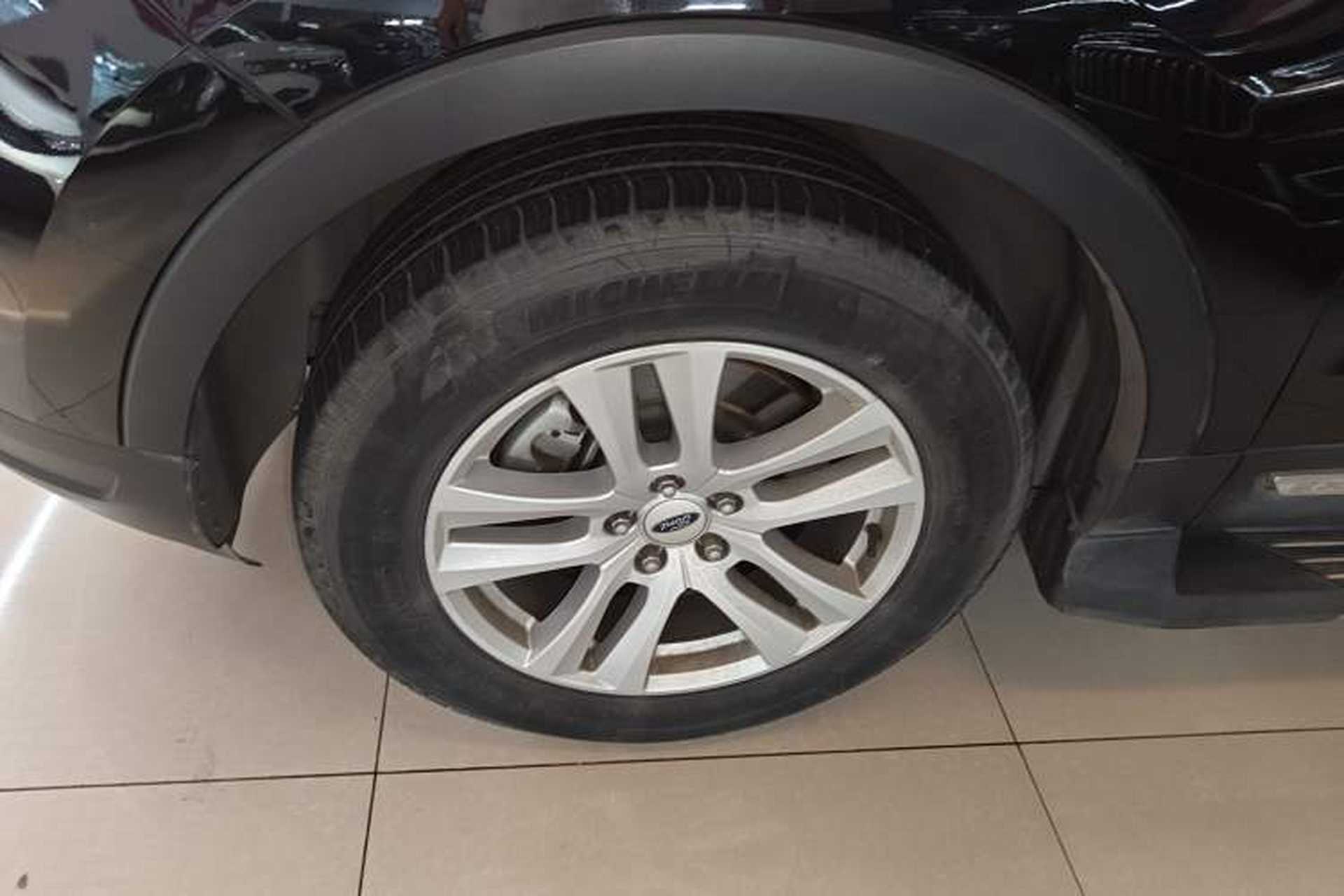 Used Ford Explorer 2018 2.3T Fashion Edition Left Front Wheel Hub