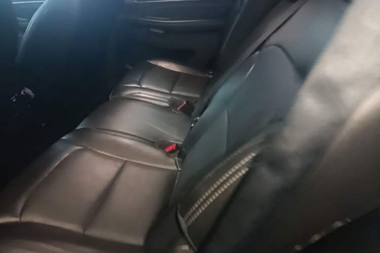Used Ford Explorer 2018 2.3T Elite Edition Left Rear Seat