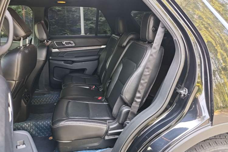 Used Ford Explorer 2018 2.3T Elite Edition Left Rear Seat