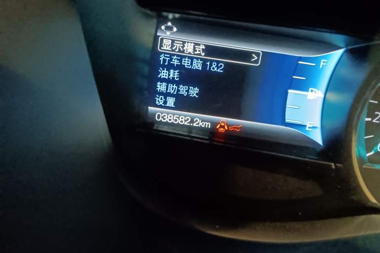 Used Ford Explorer 2018 2.3T Fashion Edition Odometer Close Up