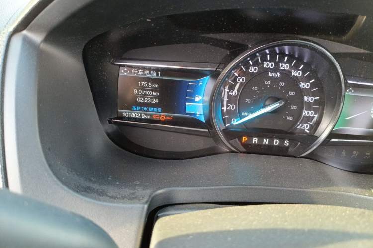Used Ford Explorer 2018 2.3T Fashion Edition Odometer Close Up