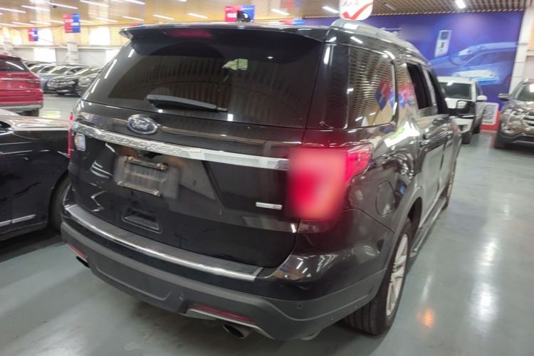 Used Ford Explorer 2018 2.3T Fashion Edition Rear Right 45 Deg