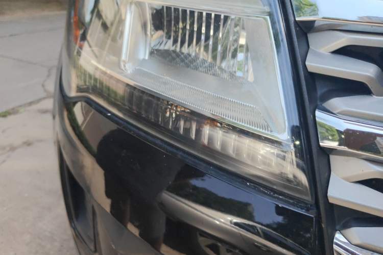 Used Ford Explorer 2018 2.3T Elite Edition Right Front Headlight