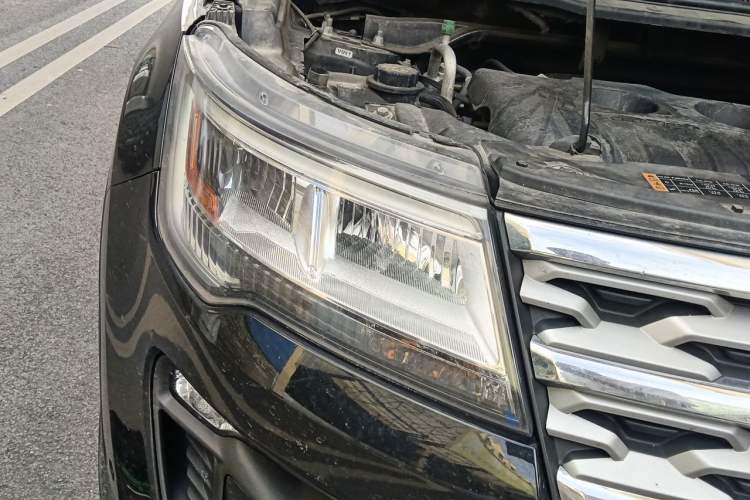 Used Ford Explorer 2018 2.3T Elite Edition Right Front Headlight