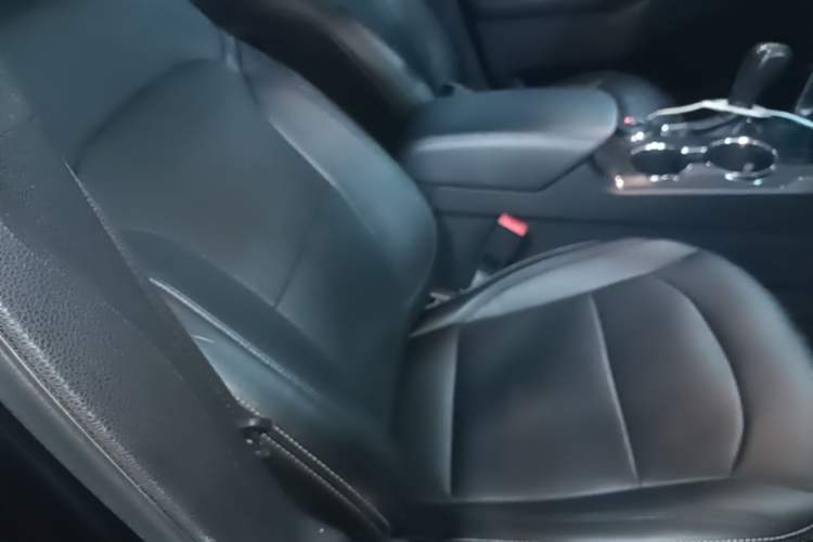 Used Ford Explorer 2018 2.3T Elite Edition Right Front Seat