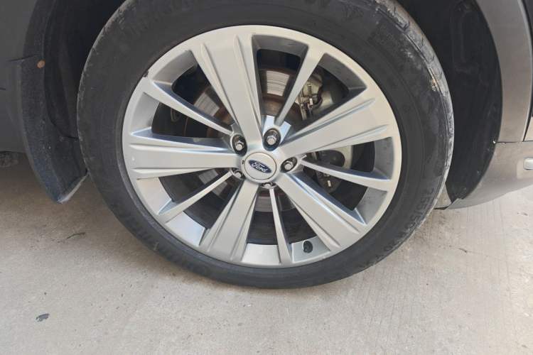 Used Ford Explorer 2018 2.3T Elite Edition Right Front Wheel Hub