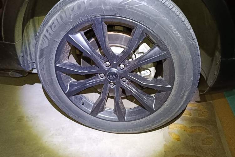 Used Ford Explorer 2018 2.3T Fashion Edition Right Front Wheel Hub