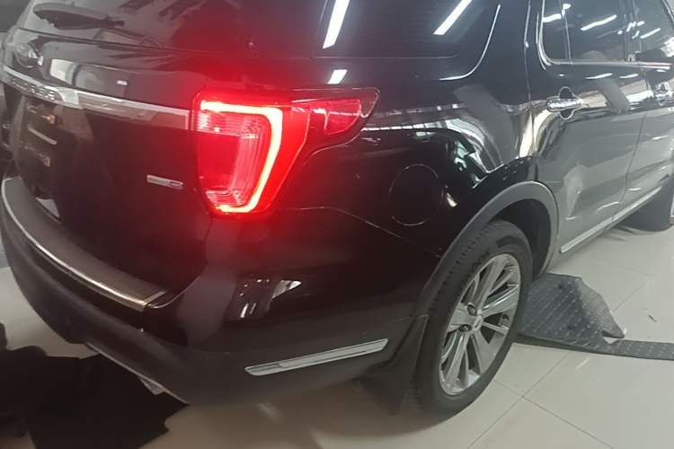 Used Ford Explorer 2018 2.3T Elite Edition Right Rear Taillight