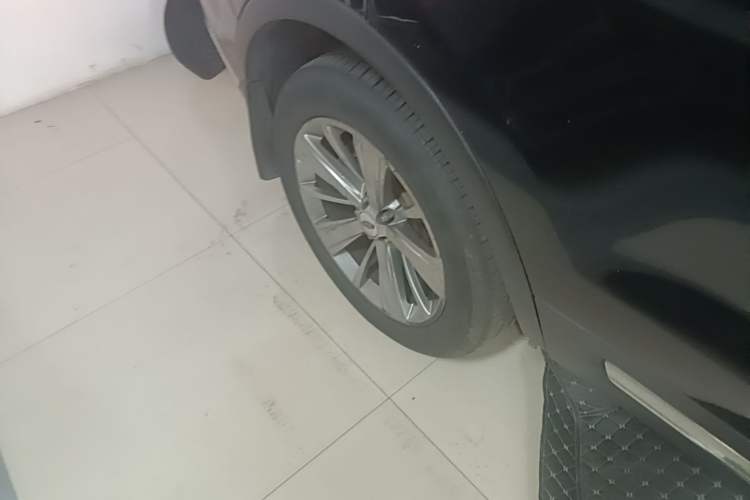 Used Ford Explorer 2018 2.3T Elite Edition Right Rear Wheel Hub