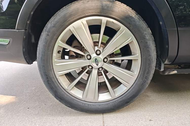 Used Ford Explorer 2018 2.3T Elite Edition Right Rear Wheel Hub