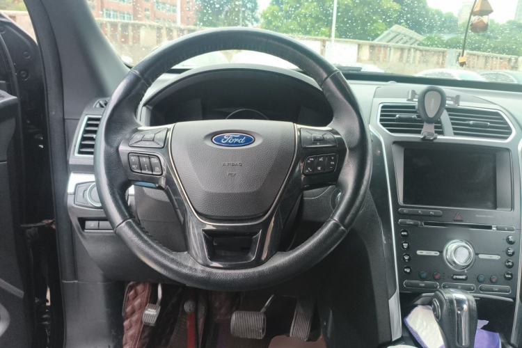 Used Ford Explorer 2018 2.3T Elite Edition Steering Wheel