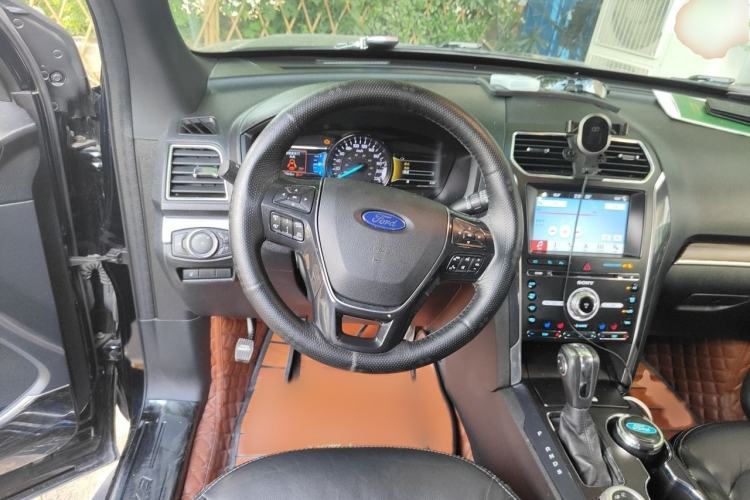 Used Ford Explorer 2018 2.3T Elite Edition Steering Wheel
