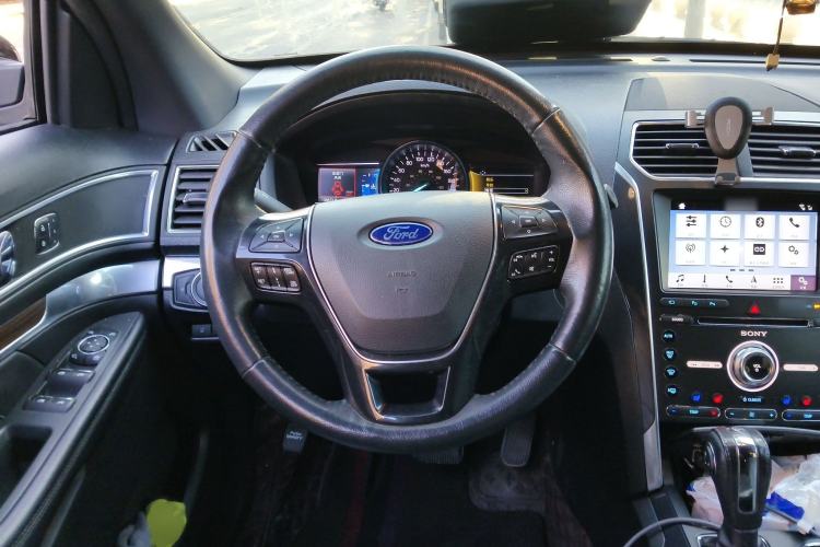 Used Ford Explorer 2018 2.3T Elite Edition Steering Wheel