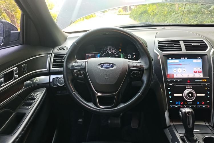 Used Ford Explorer 2018 2.3T Elite Edition Steering Wheel