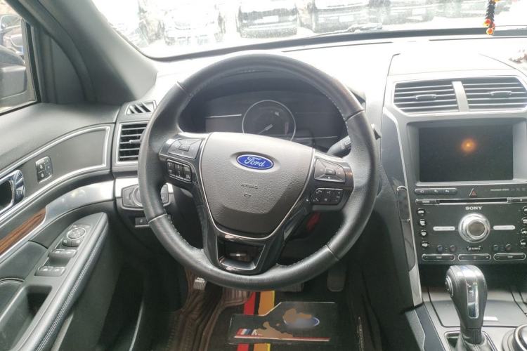 Used Ford Explorer 2018 2.3T Elite Edition Steering Wheel