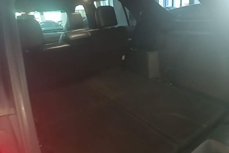 Used Ford Explorer 2018 2.3T Elite Edition Trunk