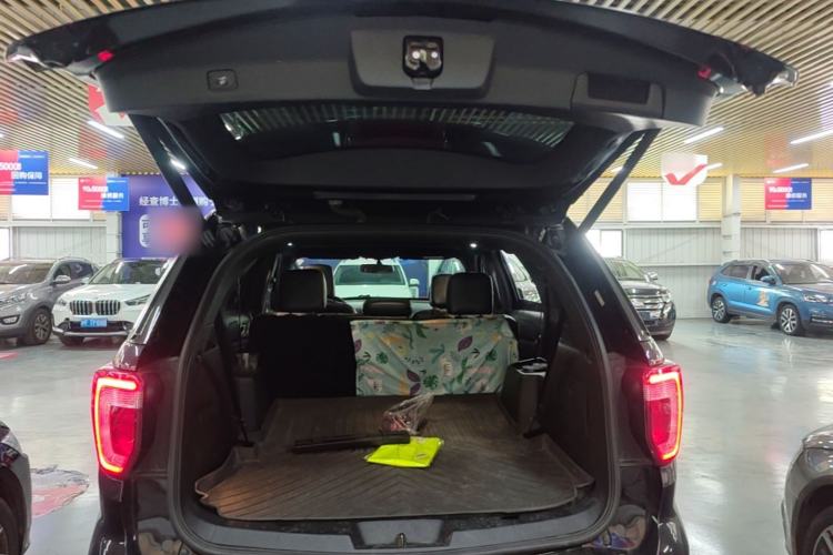 Used Ford Explorer 2018 2.3T Fashion Edition Trunk