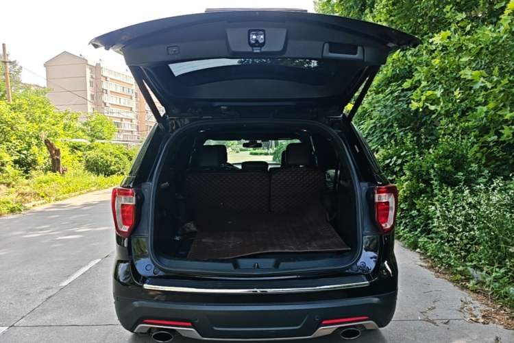 Used Ford Explorer 2018 2.3T Elite Edition Trunk