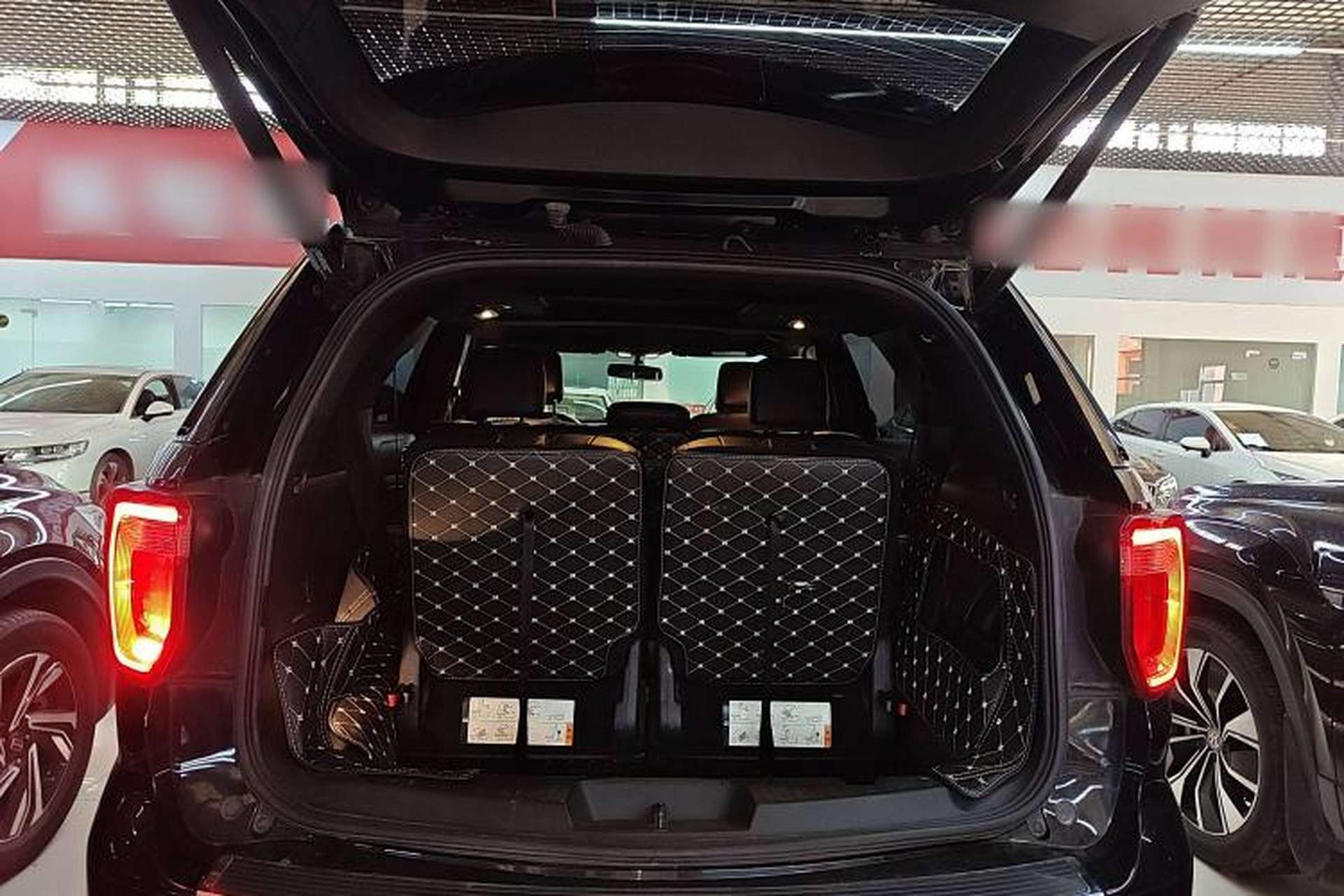 Used Ford Explorer 2018 2.3T Fashion Edition Trunk