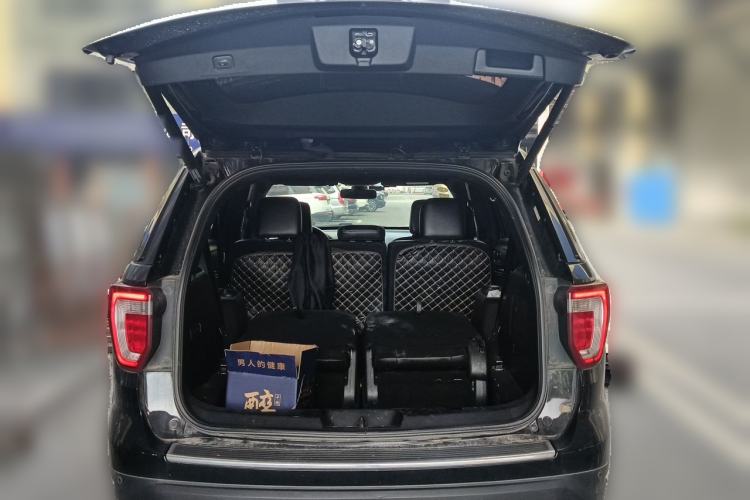 Used Ford Explorer 2018 2.3T Elite Edition Trunk