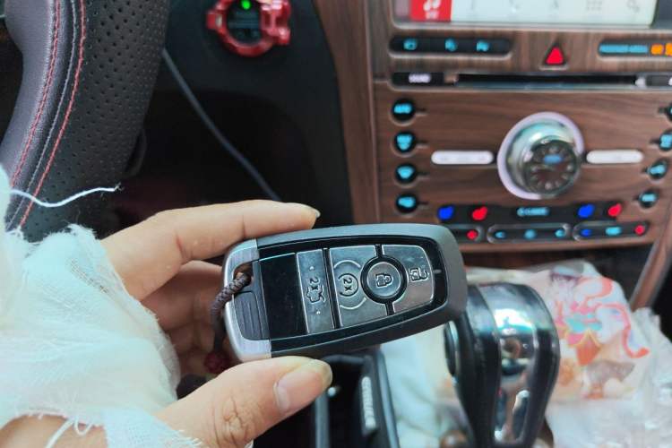 Used Ford Explorer 2018 2.3T Elite Edition Vehicle Key
