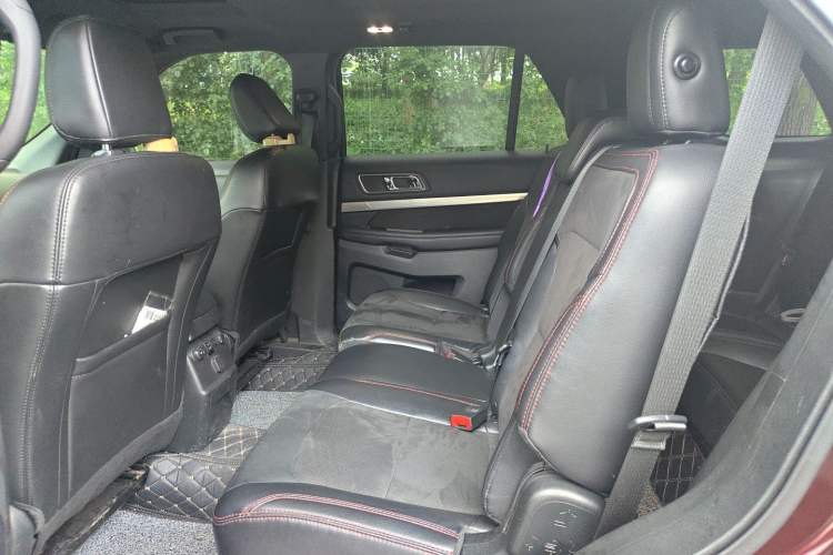 Used Ford Explorer 2018 2.3T Fashion Edition Left Rear Seat