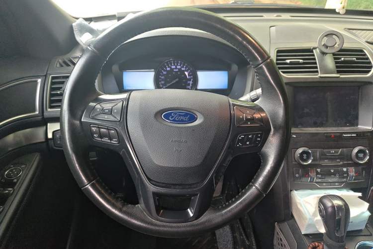 Used Ford Explorer 2018 2.3T Fashion Edition Steering Wheel