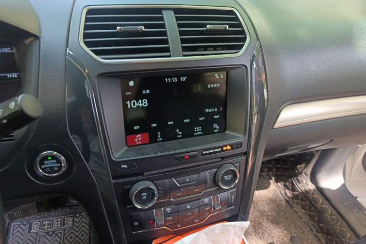 Used Ford Explorer 2018 2.3T Fashion Edition Audio And AC Panel