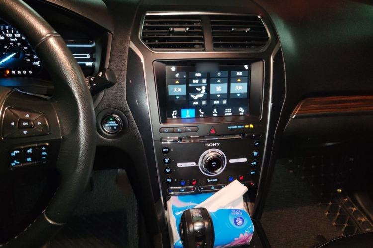 Used Ford Explorer 2018 2.3T Elite Edition Audio And AC Panel