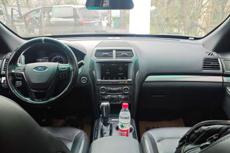 Used Ford Explorer 2018 2.3T Fashion Edition Audio And AC Panel