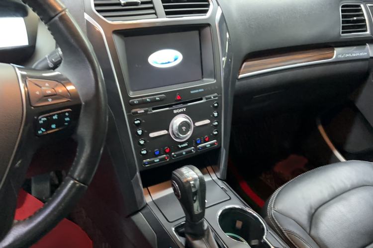 Used Ford Explorer 2018 2.3T Elite Edition Audio And AC Panel